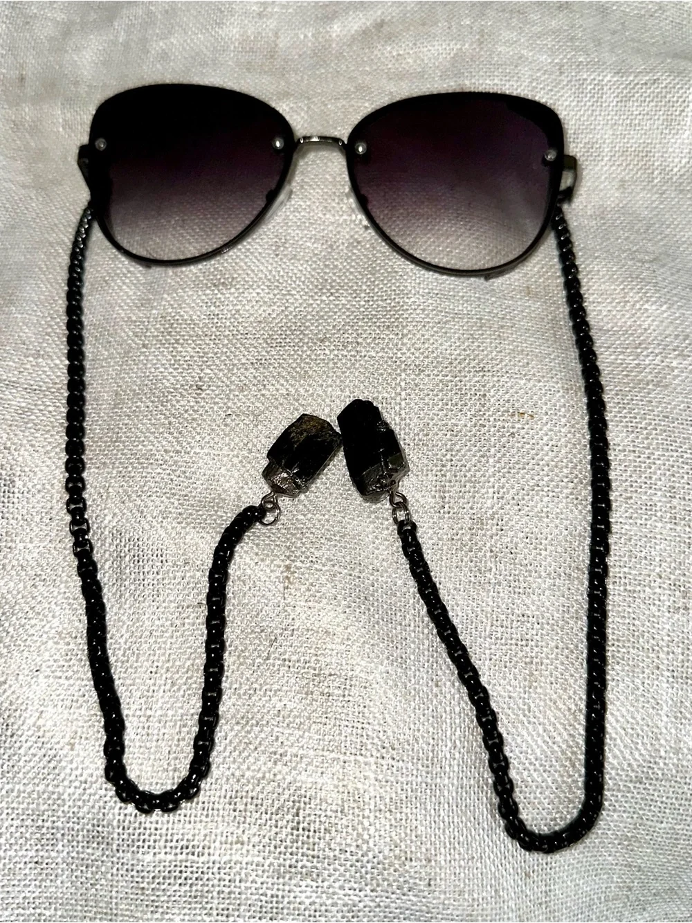 My Willows Cat on a Hot Tin Roof Crystal Chain Sunglasses Black Tourmaline
